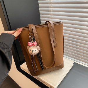 PU Tote Shoulder Bag with Zipper and Stitching - Black,Red,Green,Brown - With Pendant,Without Pendant