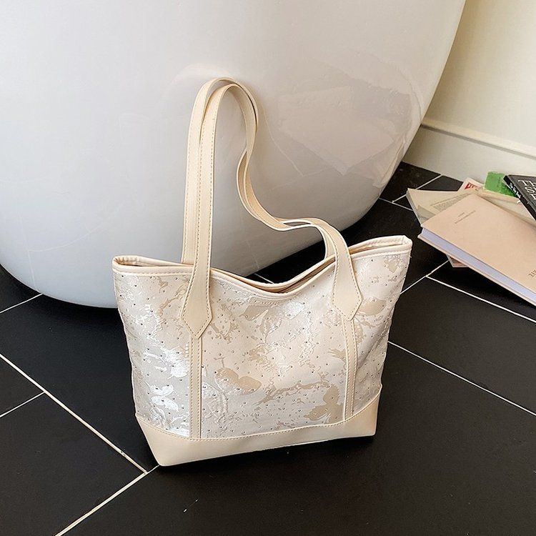 Women's One Shoulder Bag with Zipper Closure Winter 2025 One Size - White,Silver,Black - One Size - Image 4