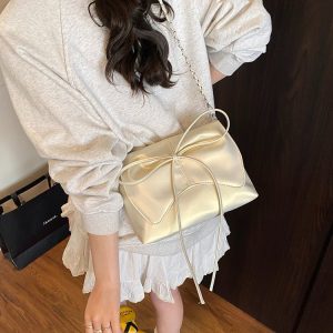 Women's Single Shoulder Bag with Magnetic Closure Winter 2025 Pearl White Pearl Pink