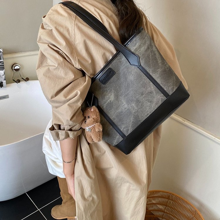 Women's One Shoulder Bag with Zipper Closure Winter 2025 - Gray,Black,Khaki,Blue - One Size,with charm - Image 4