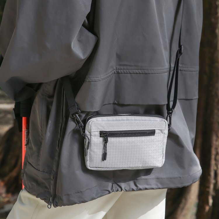 Women's Single Shoulder Crossbody Bag with Zipper Closure - Spring 2025 - Medium - Image 3