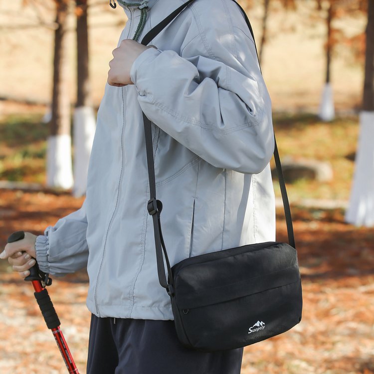 Women's Medium Crossbody Bag with Zipper Closure - Summer 2026 - Image 3