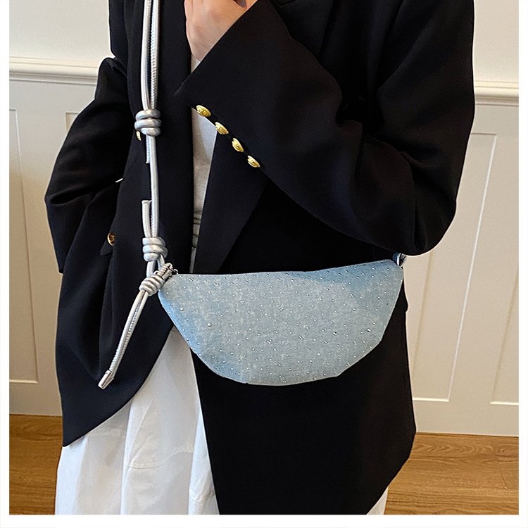 Fashionable Sequin Crescent Bag with Zip Closure for Women - Summer 2026 - Image 4