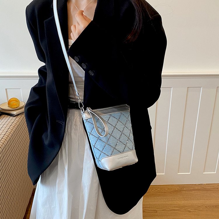 Sweet Preppy Style Mini Square Bag with Shiny Sequins and Zipper Closure - Image 3