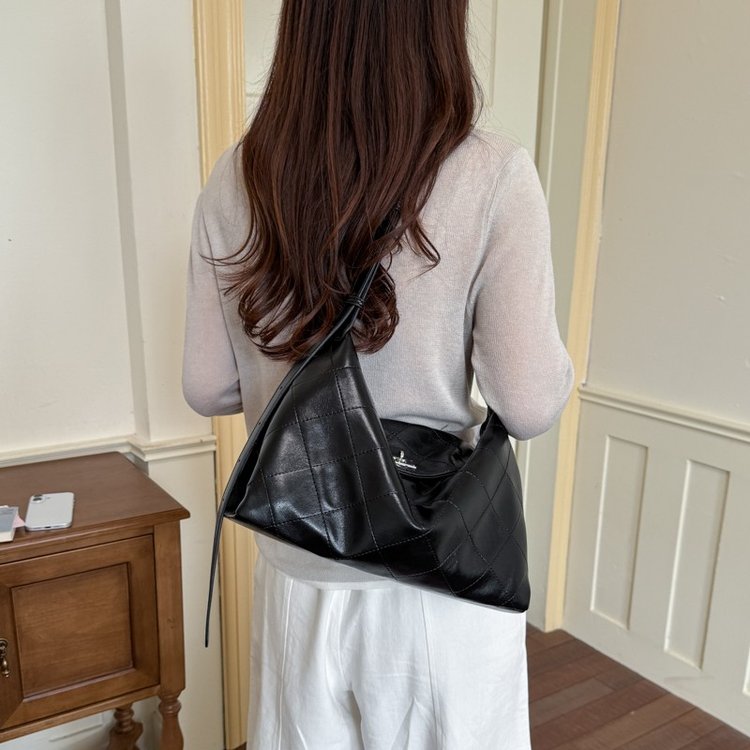 PU Quilted Tote Bag for Daily Use Summer 2026 One Size - Image 4